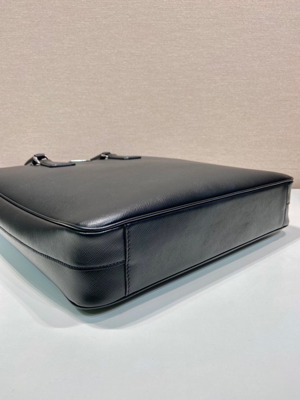 Pra*a top handle bags
